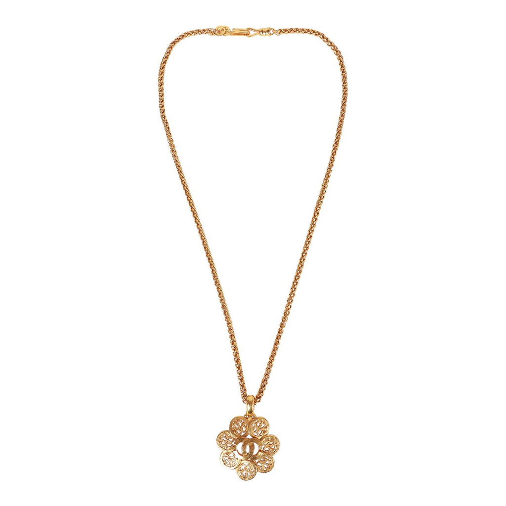 Vintage Chanel Gold Plated Interlocking CC Medallion Necklace