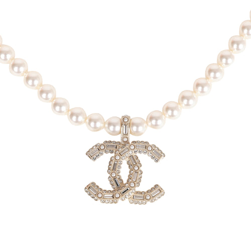 CHANEL Pendant Necklace CC Logo Pearl stone Rhinestone light Gold 09A 032 |  eBay