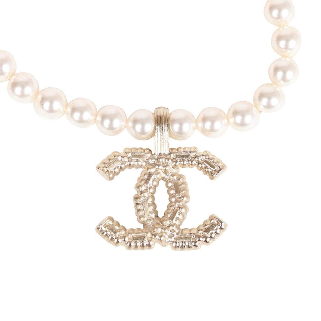 Chanel Long Necklaces  Buy or Sell your Luxury Jewellery ! - Vestiaire  Collective