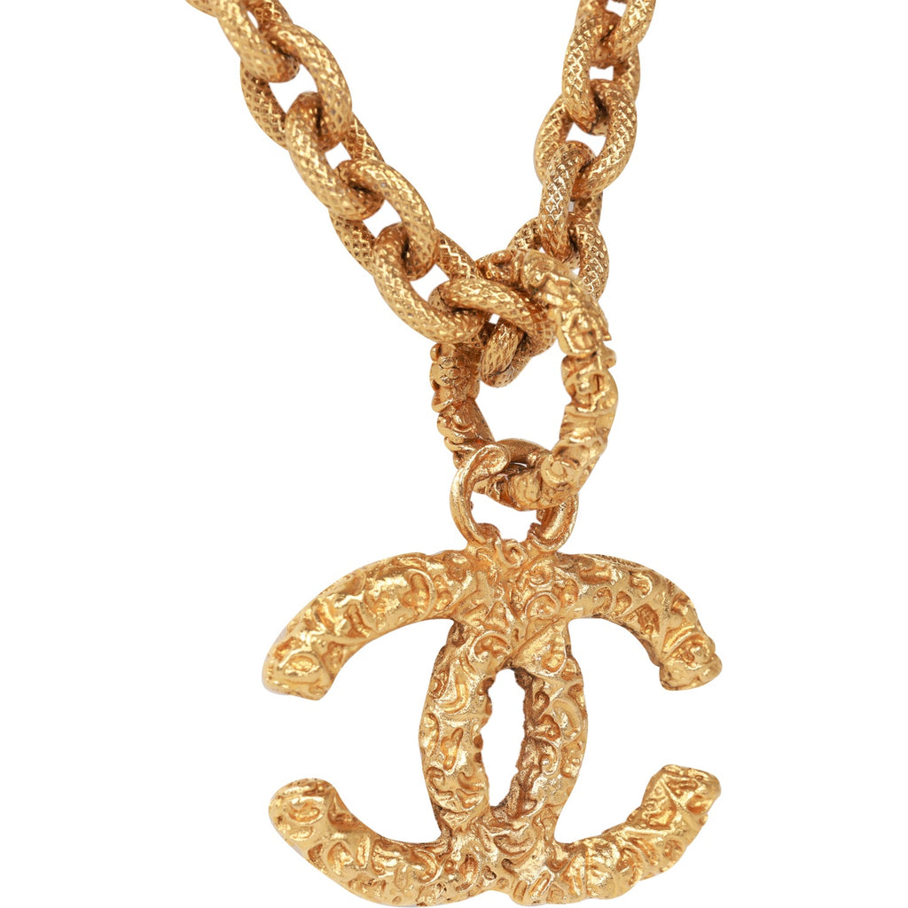 1980's Vintage Chanel Logo Chain Gold Bangle Bracelet