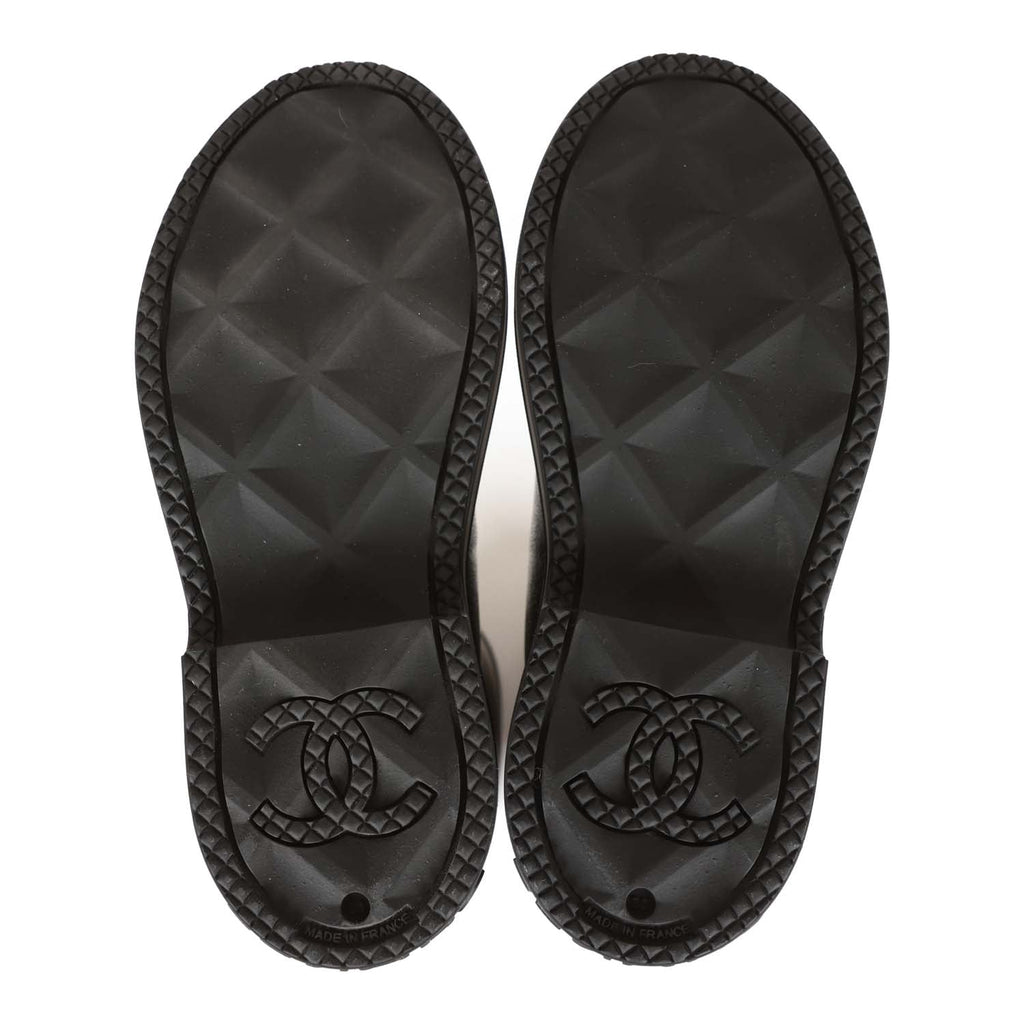 CHANEL Flat Sandals CC Logo EU 36 White Used