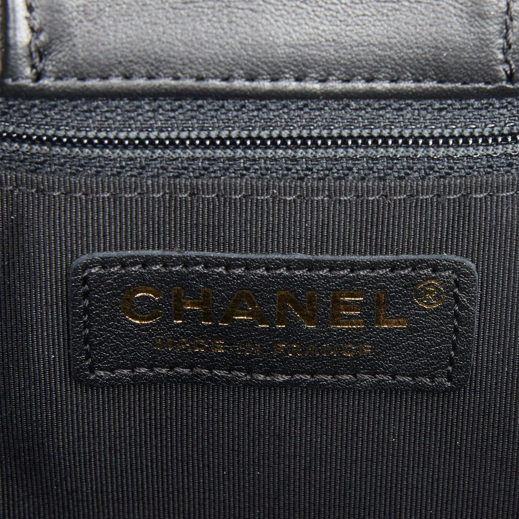 Chanel Timeless Tote Bag Black Calfskin Gold Hardware – Madison Avenue  Couture