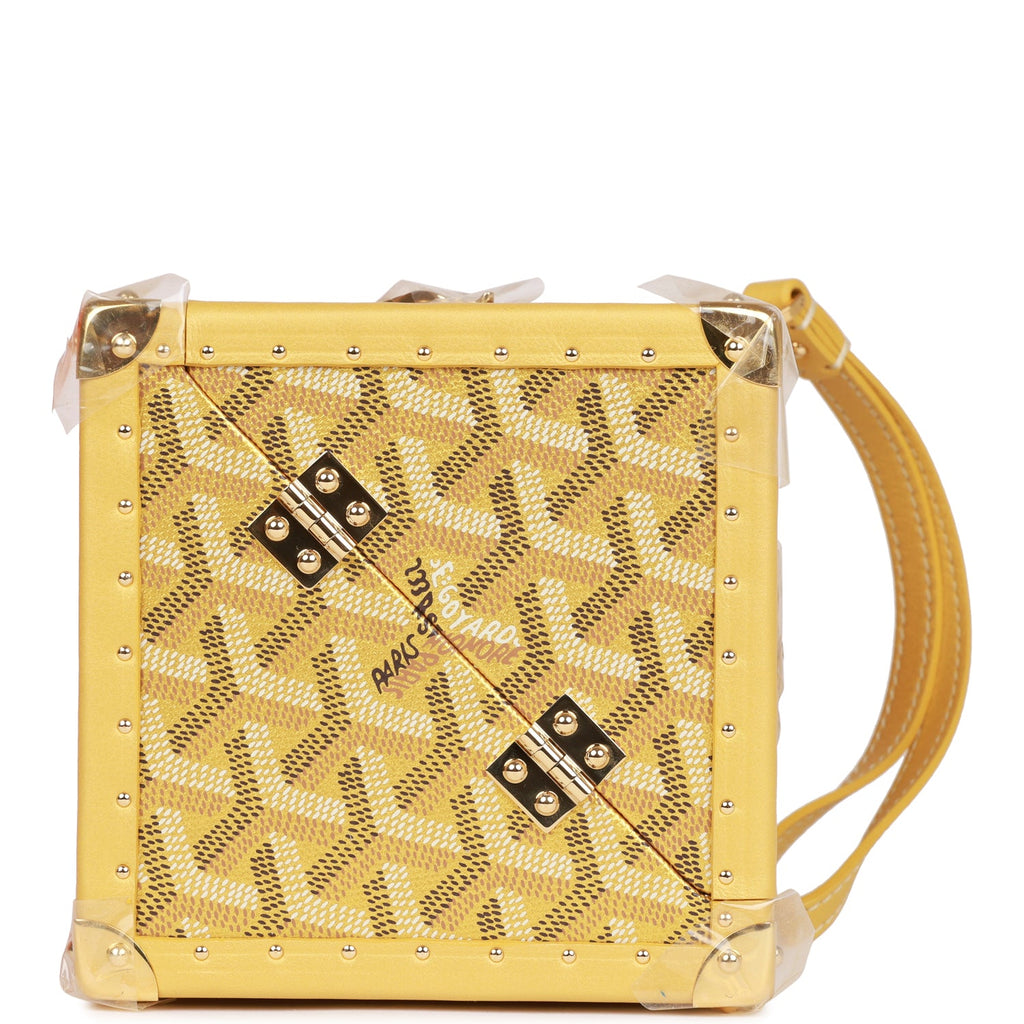 Goyard Dé Trunk Bag Metallic Gold Goyardine Gold Hardware – Madison Avenue  Couture