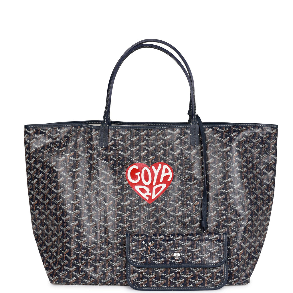 I wanted to share one of my favorite new additions! My Goyard
