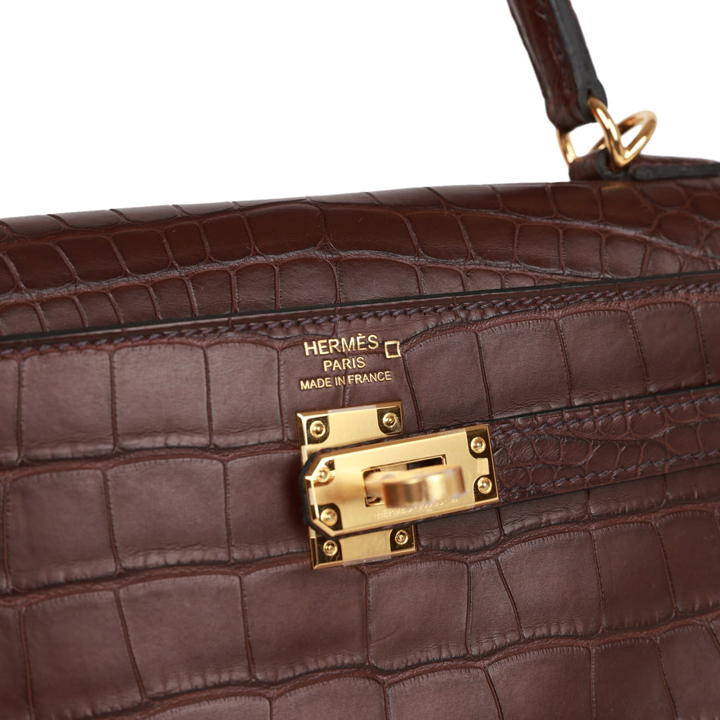 Hermès Kelly 25 Rouge Vif Ostrich Gold Hardware GHW — The French