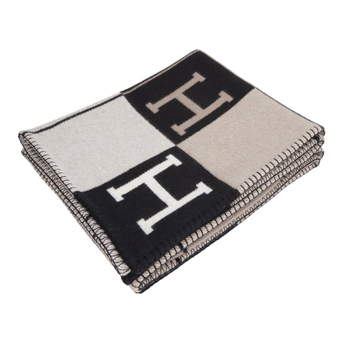 Hermes "Avalon III" Gris and Black Blanket