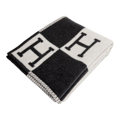 Hermes "Avalon III" Ecru and Black Blanket