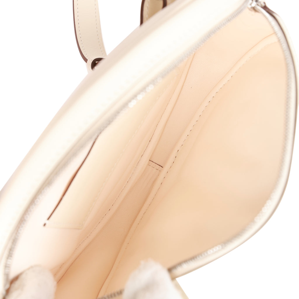 Hermes In-The-Loop Belt Bag Nata Swift Palladium Hardware – Madison Avenue  Couture