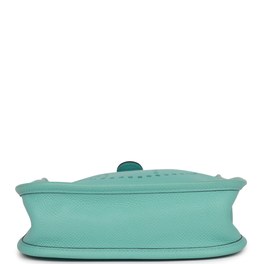 Hermès 2015 Turquoise Epsom Evelyne GM Bag · INTO