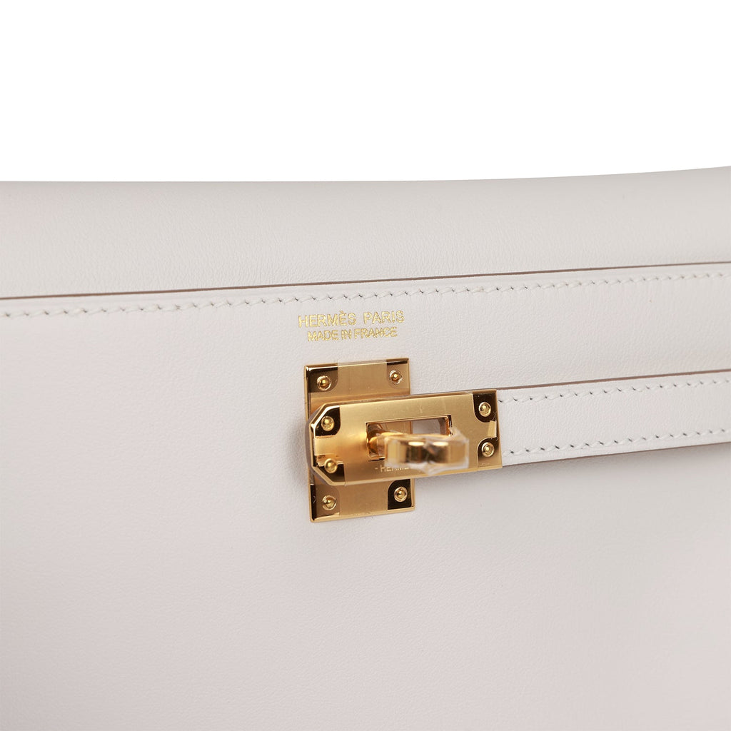 A GRIS PERLE EVERCOLOR LEATHER KELLY DANSE WITH GOLD HARDWARE