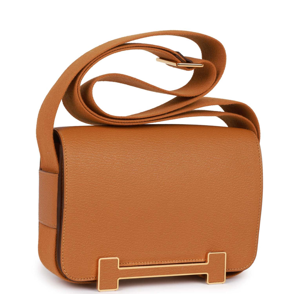Hermès Geta Shoulder Bag In Caramel Chèvre Mysore With Gold Hardware in  Brown