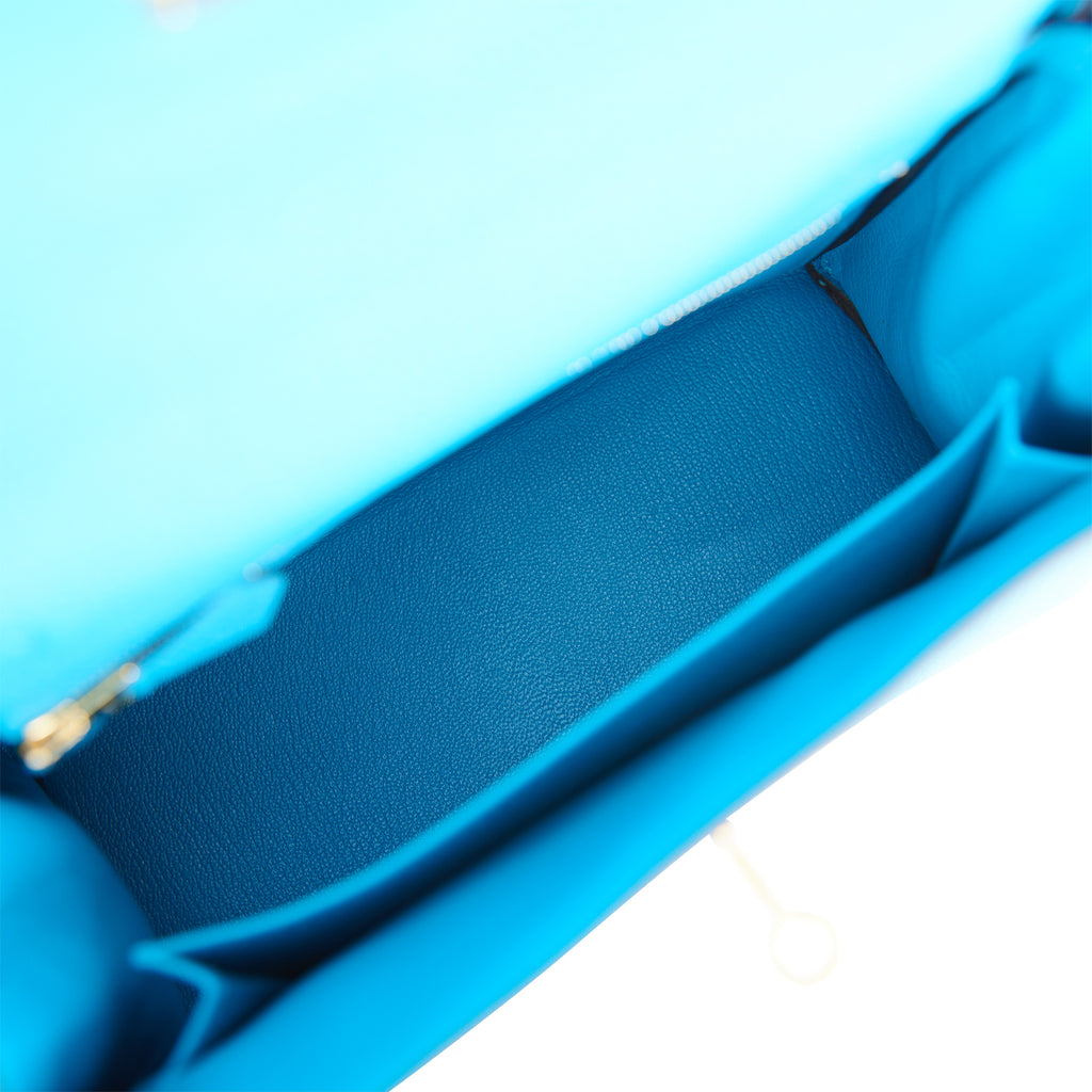 Embrace colors that pop 🤗🌈 Featuring: Unused Mini Lindy, Menthe Swift PHW  Unused Birkin 30, Bleu Zanzibar Togo PHW Brand New Mini Kelly…