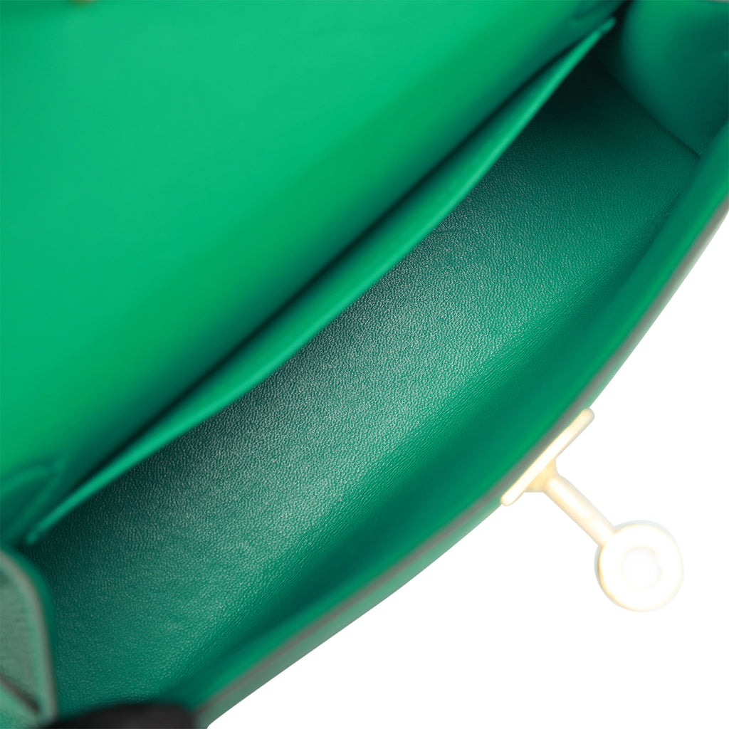 Hermes HSS Kelly Sellier 20 Vert Jade and Craie Epsom Gold Hardware –  Madison Avenue Couture