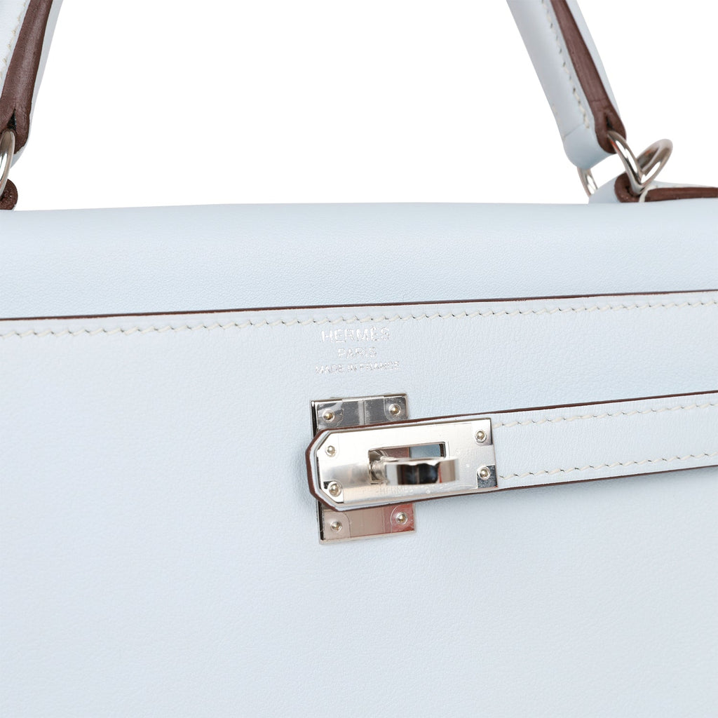 Hermès 2022 Pre-owned Kelly 25 Retourne Two-Way Handbag - Blue