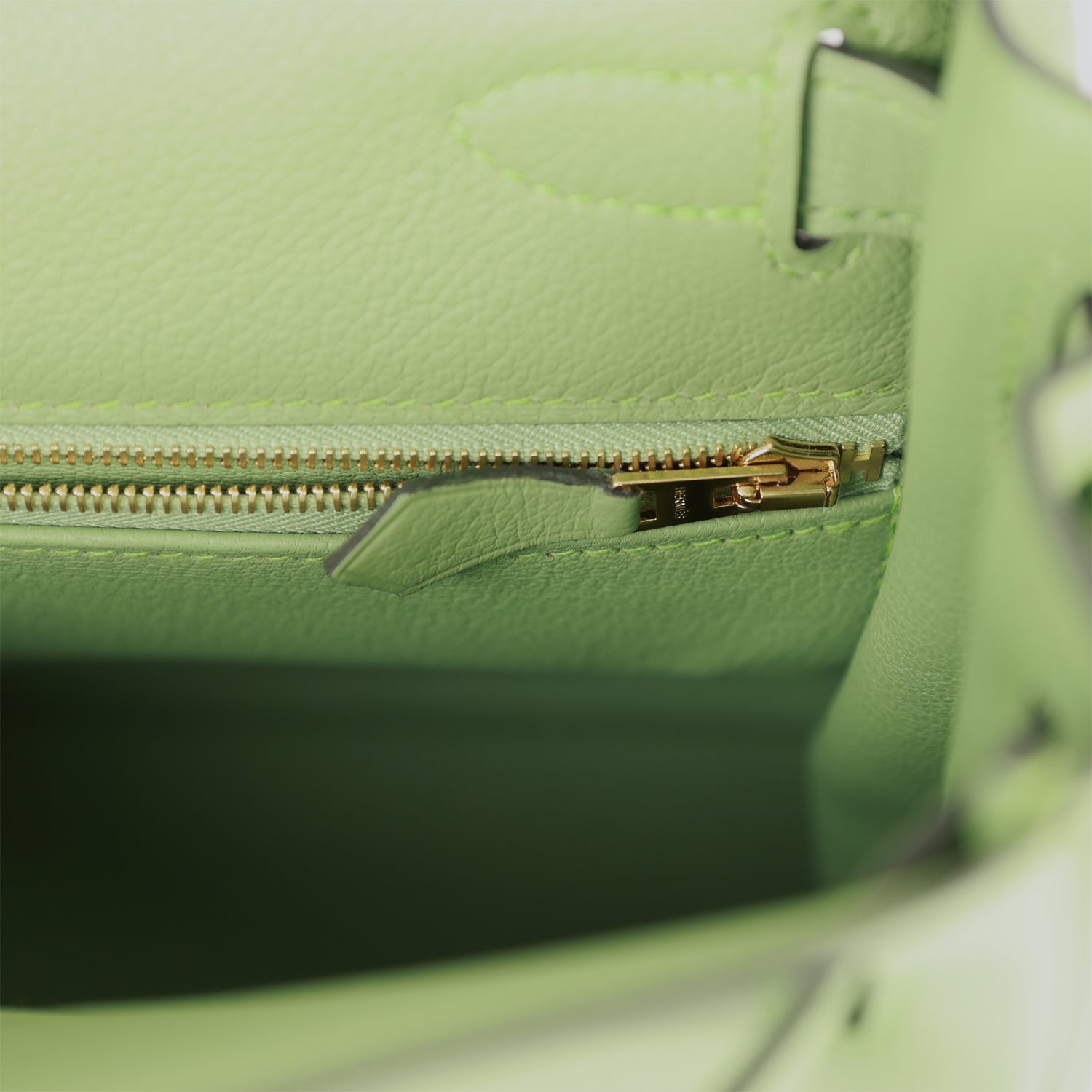 Hermes Kelly Retourne 28 Vert Criquet Evercolor Gold Hardware – Madison ...