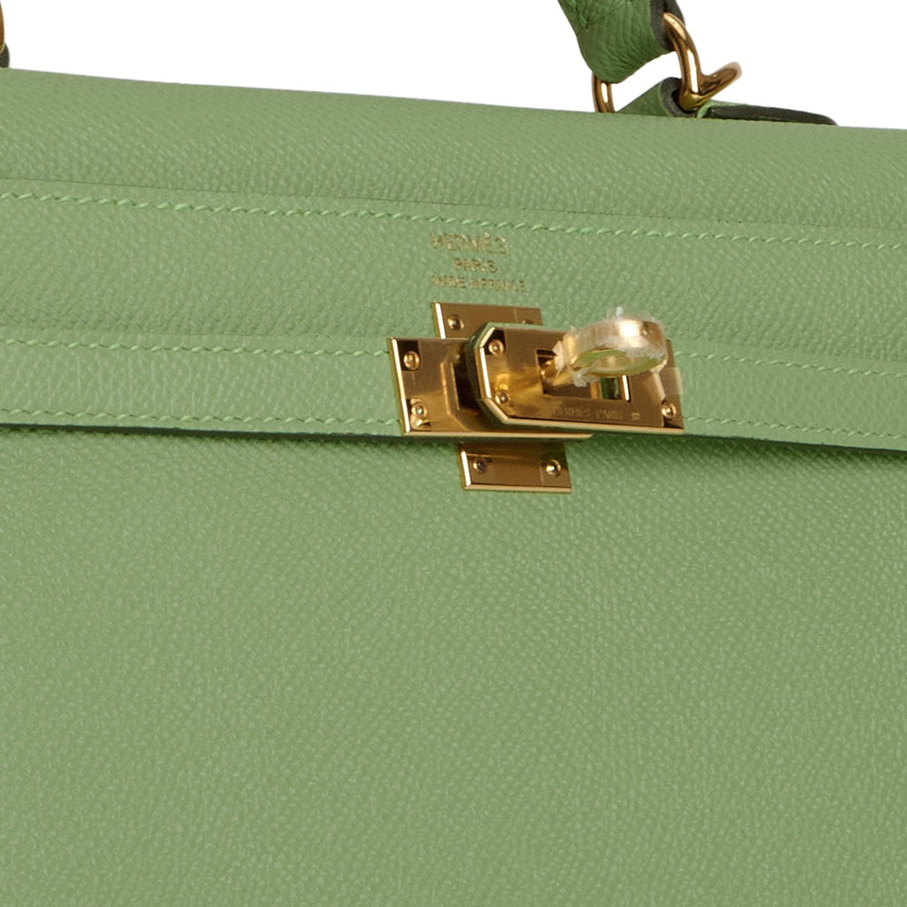 Hermes Kelly Sellier 25 Bag Vert Criquet Epsom Leather Gold Hardware For  Sale at 1stDibs