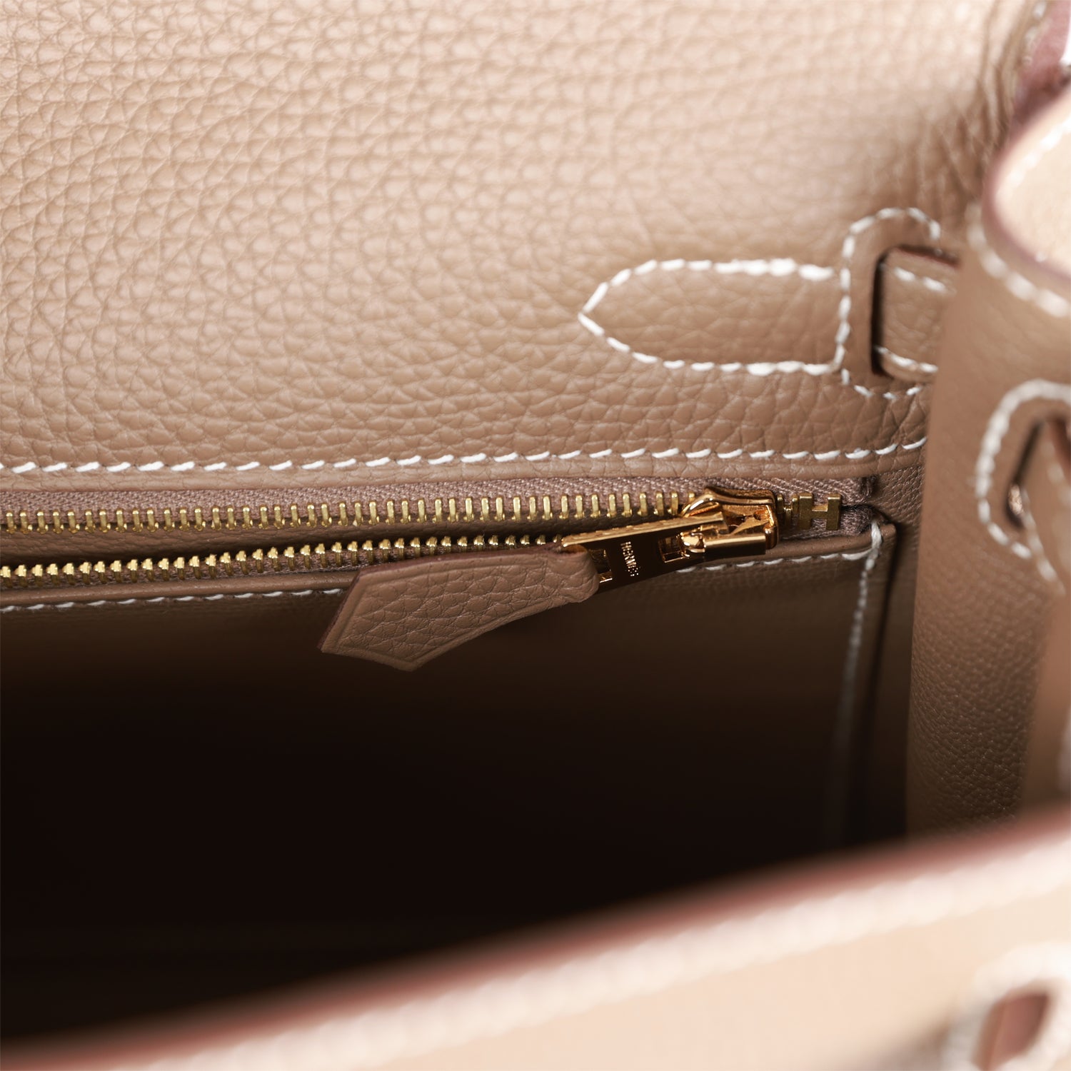 Hermes Kelly Retourne 25 Etoupe Togo Gold Hardware – Madison Avenue Couture