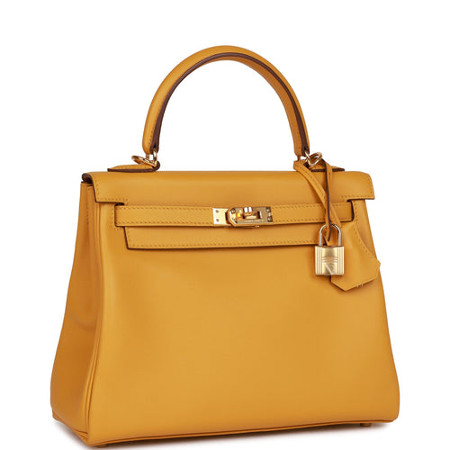 Hermès Constance 18 In Lime Swift Leather With Gold Hardware in Yellow