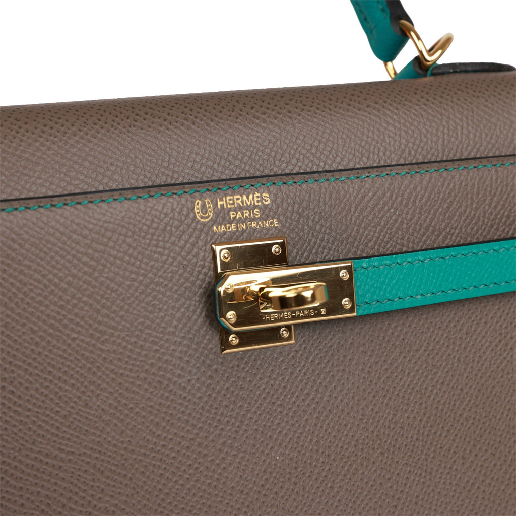 Hermes HSS Kelly Sellier 25 Etain and Bleu Paon Epsom Gold Hardware –  Madison Avenue Couture