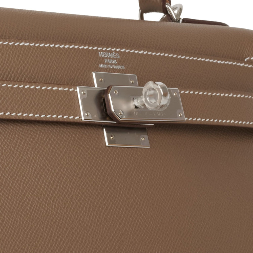 Hermès Kelly 28 Sellier Top Handle Bag In Gold Epsom With Palladium  Hardware in Brown