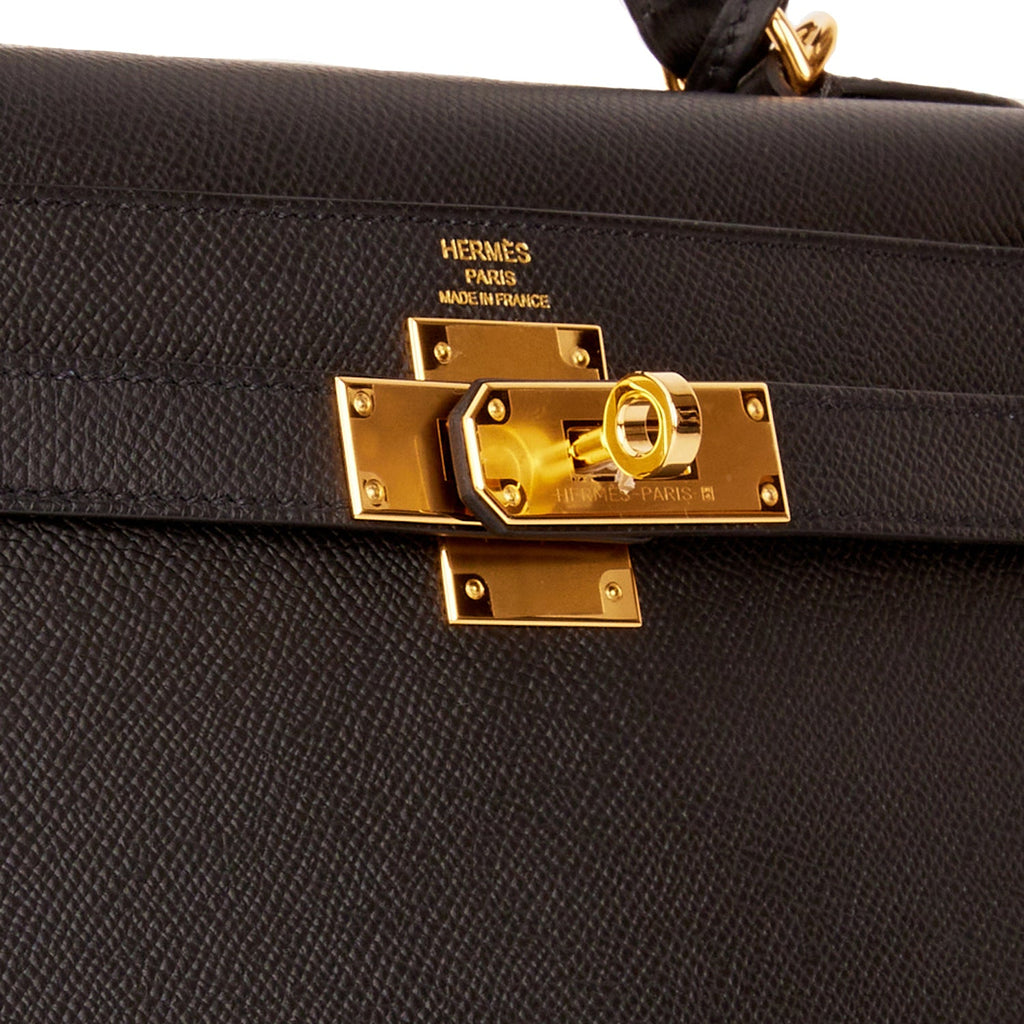 Hermès Kelly 28 Noir (Black) Sellier Ostrich Gold Hardware GHW