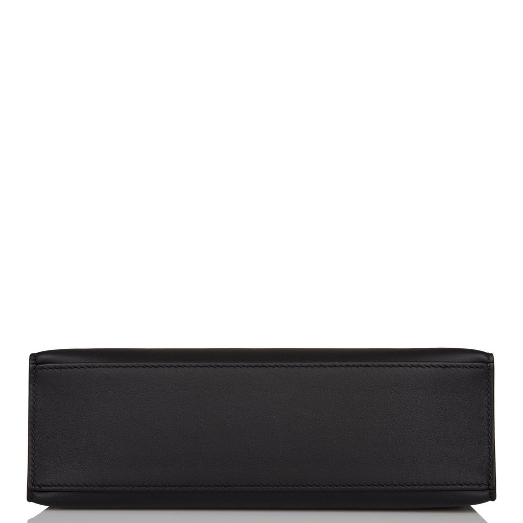Hermès Black Swift Kelly Pochette Gold Hardware, 2022 Available