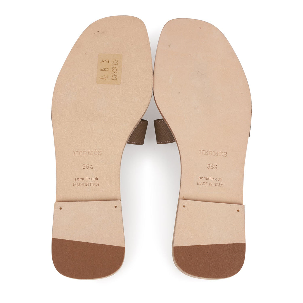 Hermes Oran Sandals Etoupe Epsom - 5 For Sale on 1stDibs  cypress hermes  sandals, cypress sandals hermes, hermes etoupe sandals
