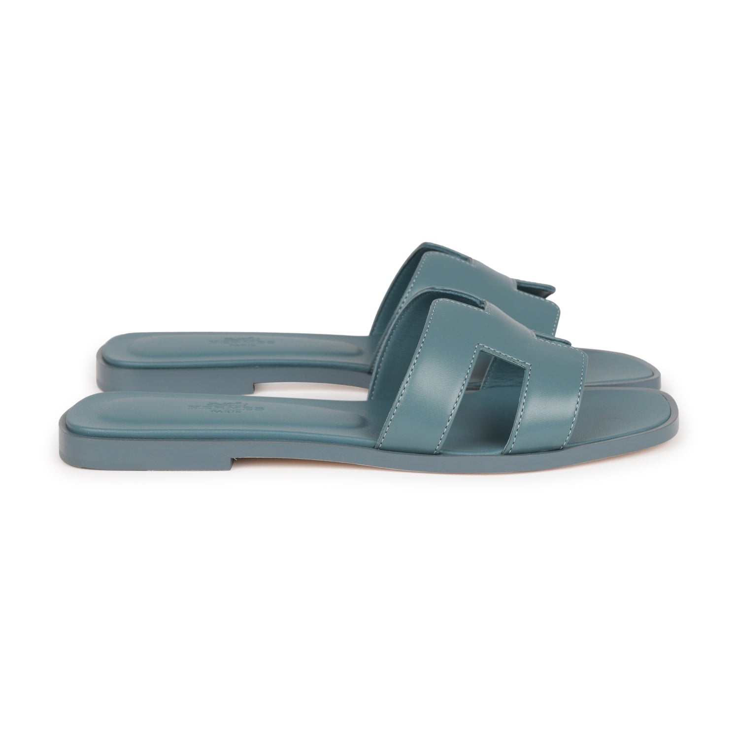 Hermes Oran Sandals Bleu Pinede Box Calfskin 38 – Madison Avenue Couture