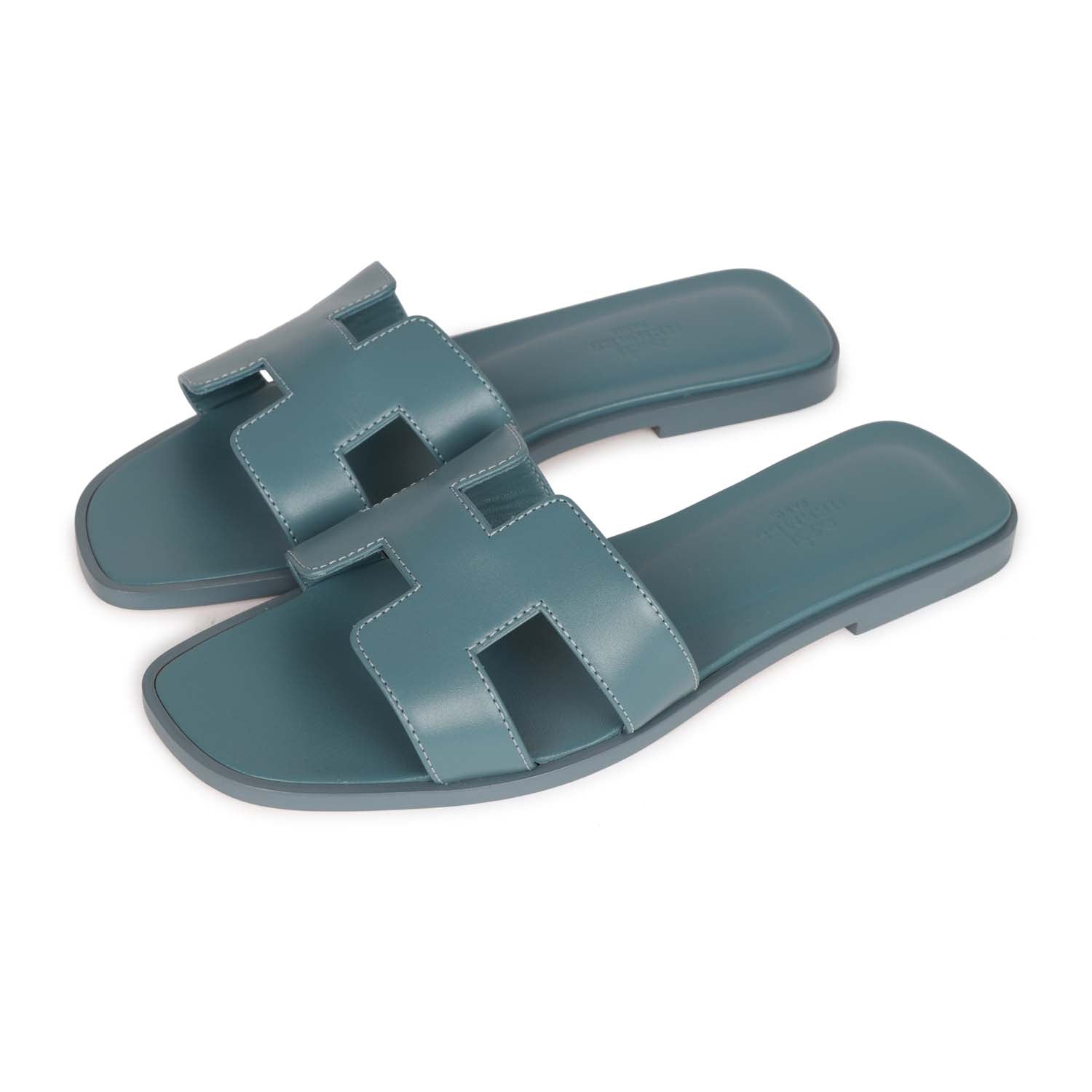 Hermes Oran Sandals Bleu Pinede Calfskin 37 – Madison Avenue Couture